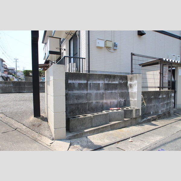 現地周辺 (ゴミ置場)