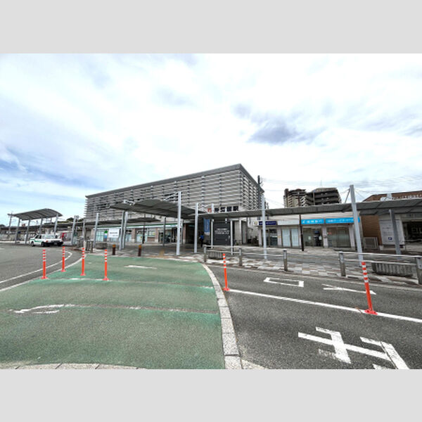 現地周辺 (新飯塚駅(500m))