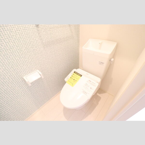 トイレ (110　温水洗浄暖房便座)