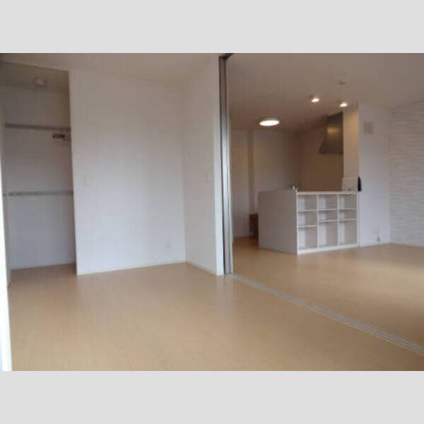 居室・リビング (洋室・リビング(写真は反転タイプ))