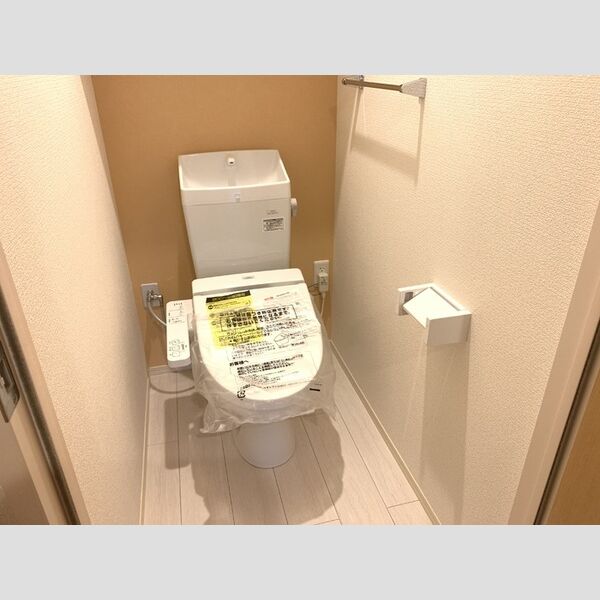トイレ (206　温水洗浄暖房便座)