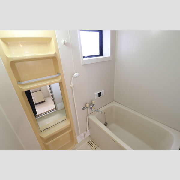 バス (A101 浴室)