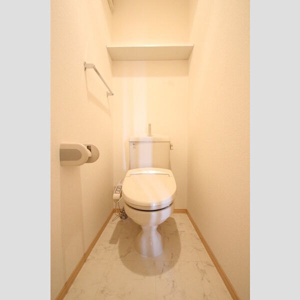 トイレ (温水洗浄暖房便座)