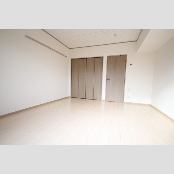その他 (B212 洋室)
