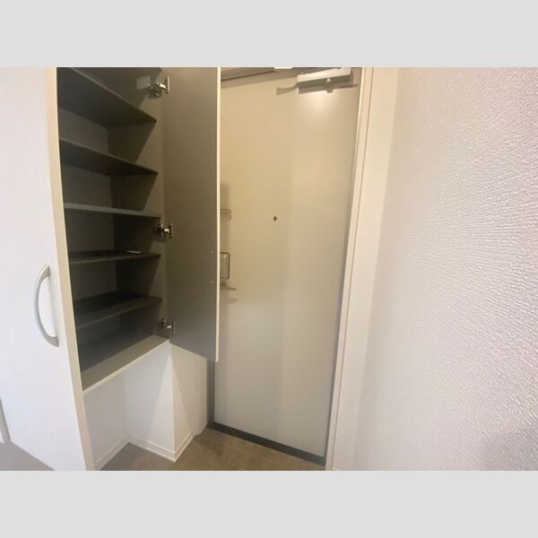 玄関 (302　玄関)