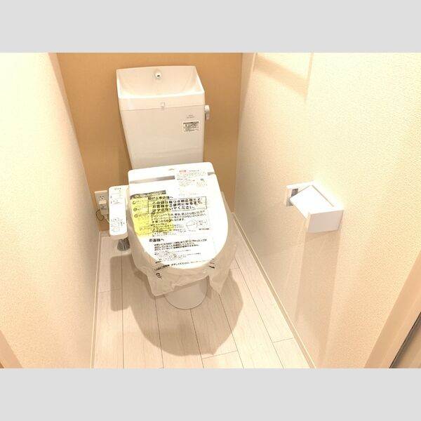 トイレ (102　温水洗浄暖房便座)