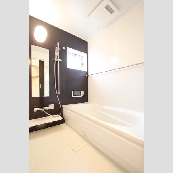 バス (浴室/浴室テレビ付/追い焚き給湯付/浴室換気乾燥機付)