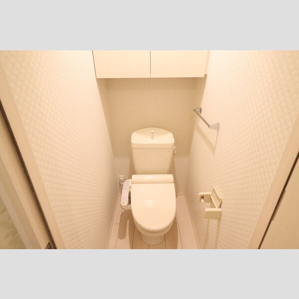 トイレ (温水洗浄暖房便座)