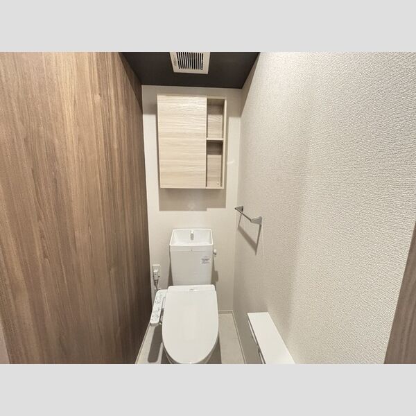 トイレ (温水洗浄暖房便座)