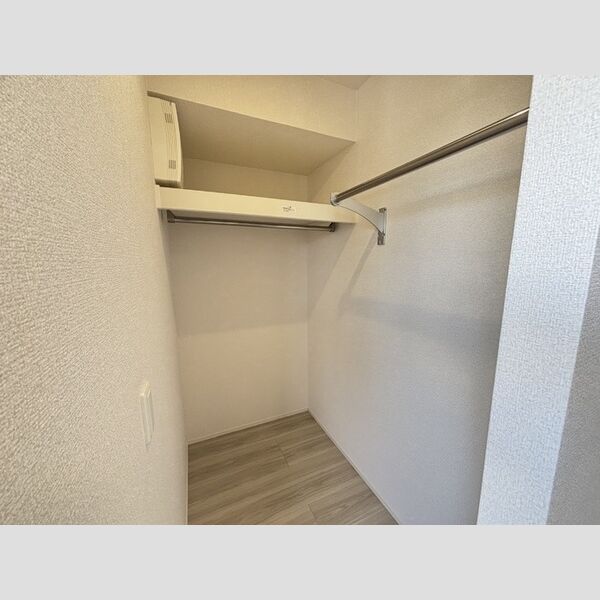 収納 (ウォークインクローゼット)