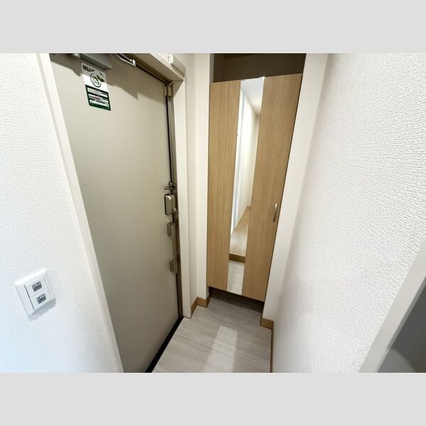 玄関 (玄関)