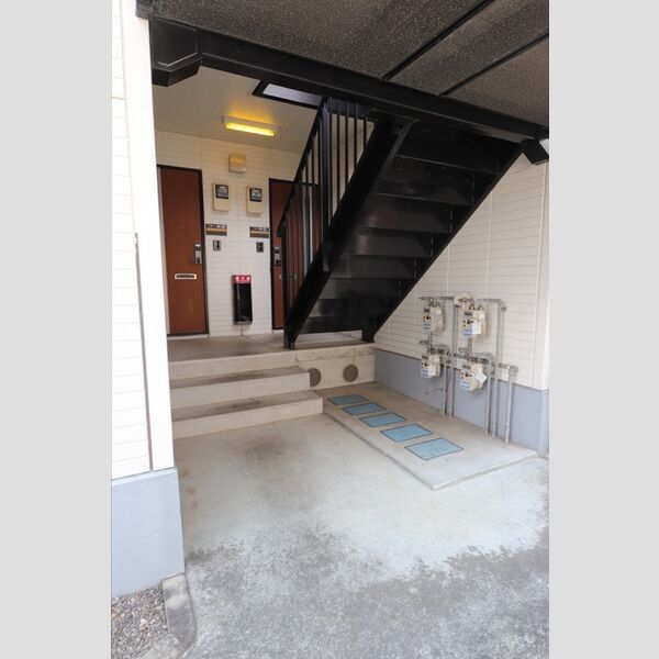 エントランス (エントランス)