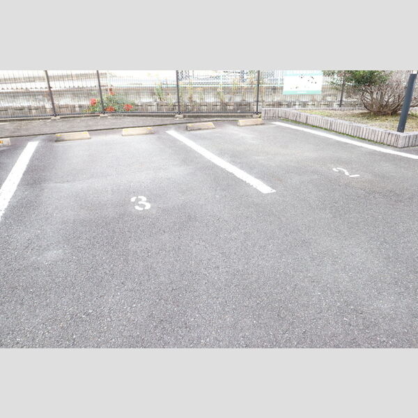 駐車場 (駐車場)