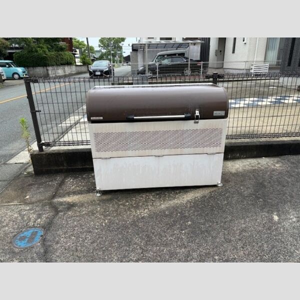 現地周辺 (ゴミ置き場)