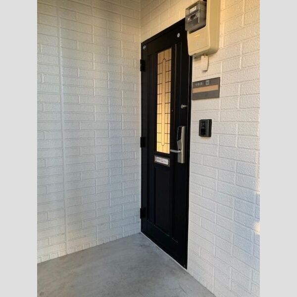 現地周辺 (玄関前)