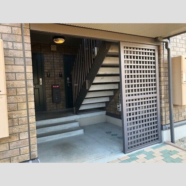 エントランス (エントランス)