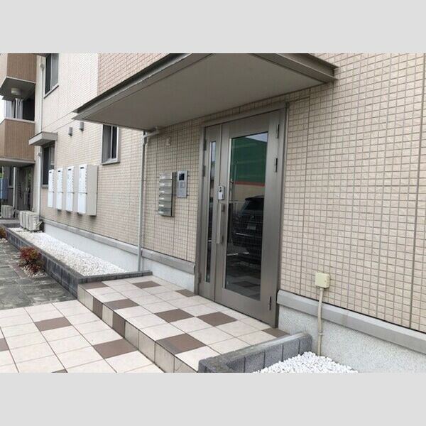 エントランス (エントランス)