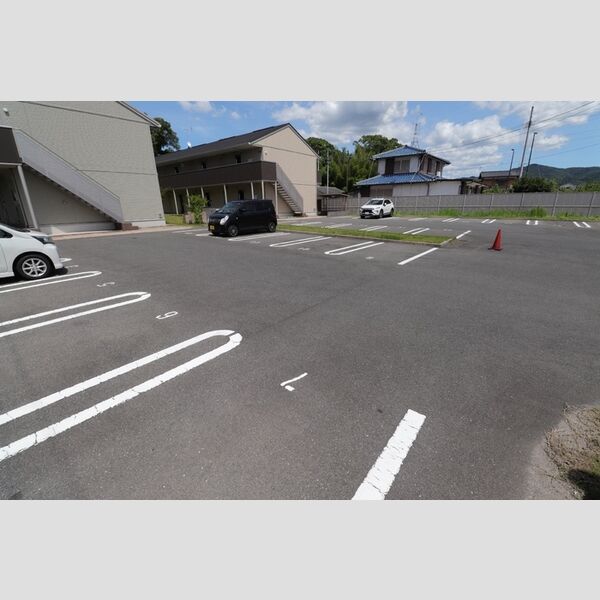 駐車場 (駐車場)