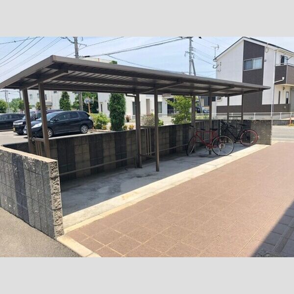 現地周辺 (駐輪場)