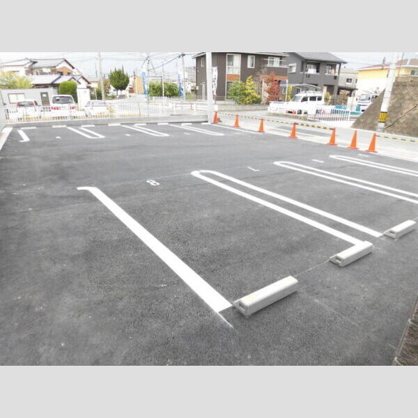 現地周辺 (駐車場)