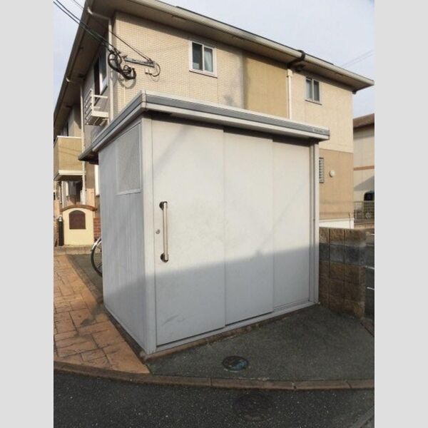 現地周辺 (ゴミ置き場)