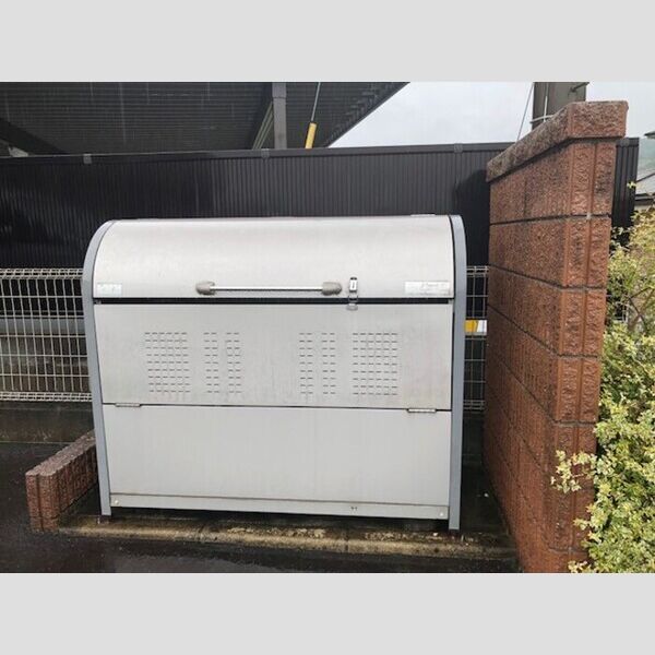 現地周辺 (ゴミ置き場)