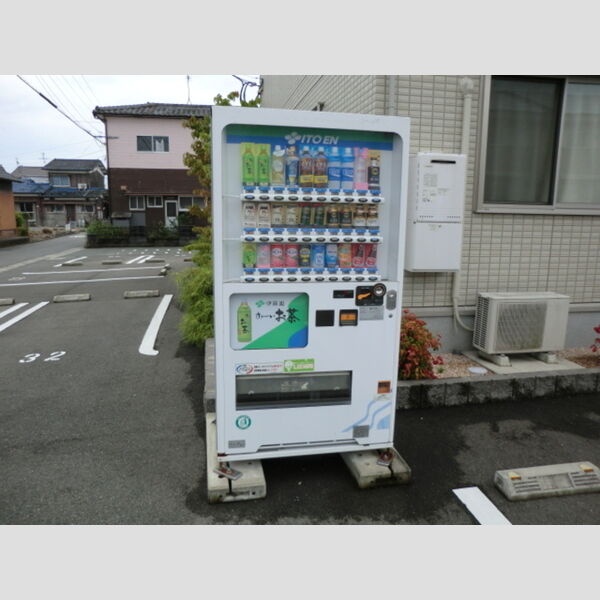 現地周辺 (自販機)