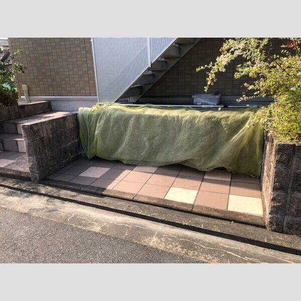 現地周辺 (ゴミ置場)