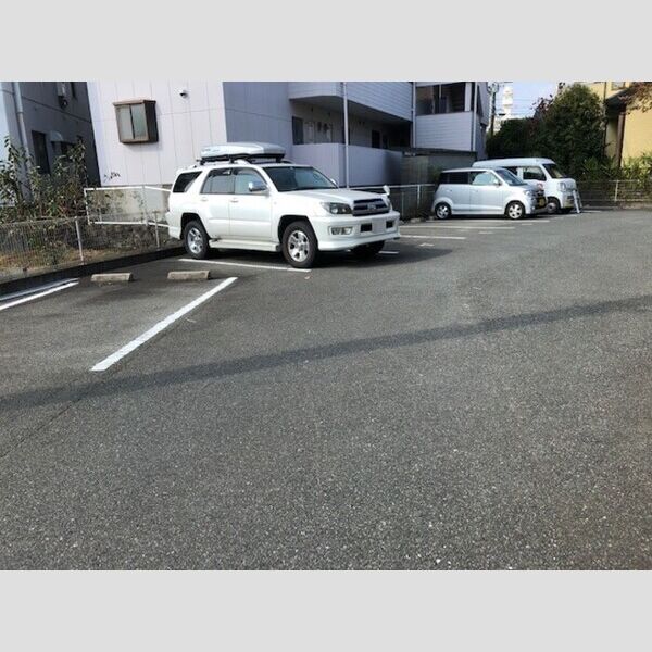 駐車場 (駐車場)