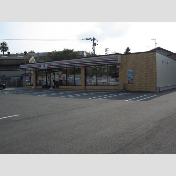 現地周辺 (セブンイレブン久留米二軒茶屋店まで1,063m)