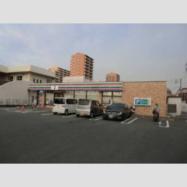 現地周辺 (セブンイレブン久留米宮ノ陣店270m)