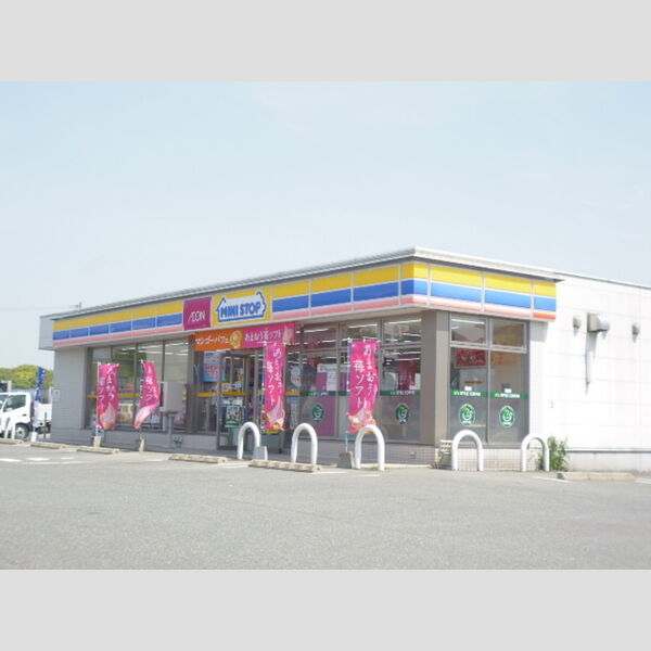 現地周辺 (ミニストップ大刀洗本郷店まで徒歩8分(約619m))