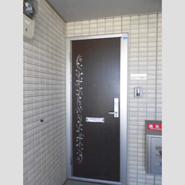 現地周辺 (玄関前)