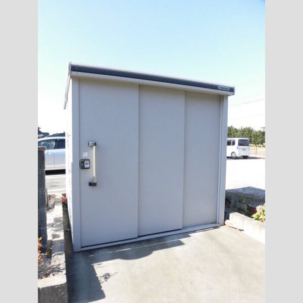 現地周辺 (ゴミ置き場)