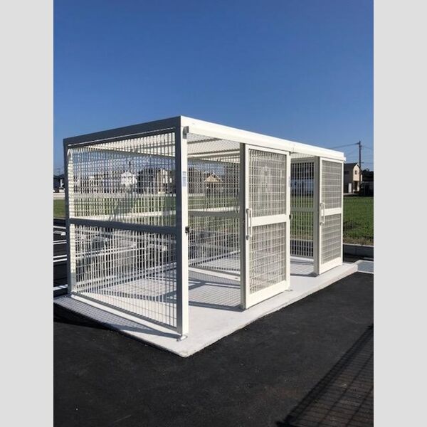 現地周辺 (ゴミ置場)