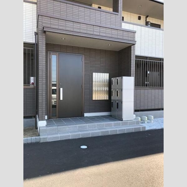 エントランス (エントランス)