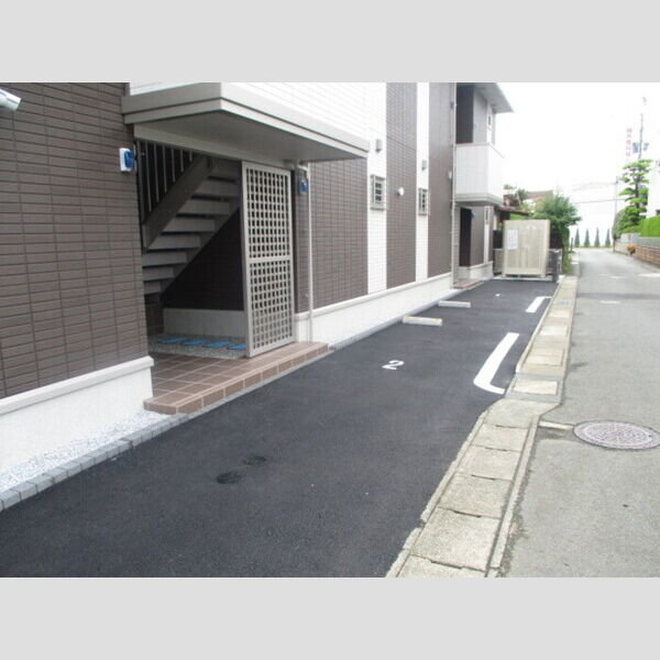 エントランス (入り口)