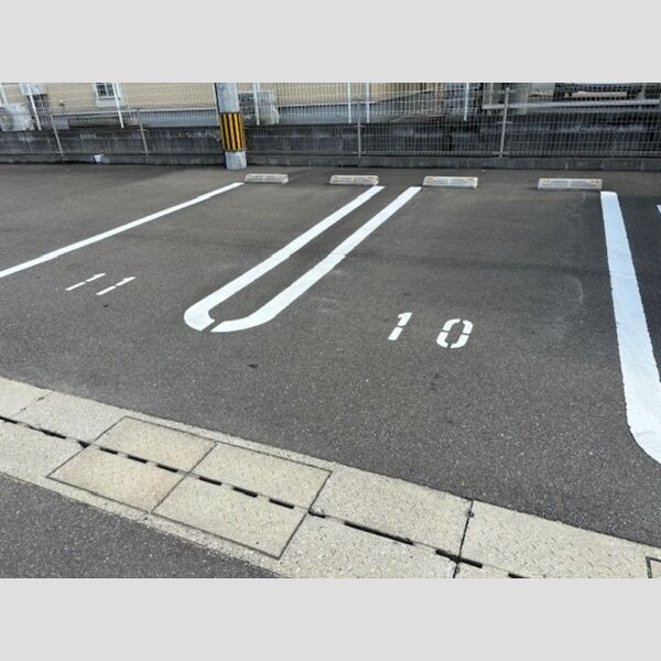 駐車場 (駐車場)