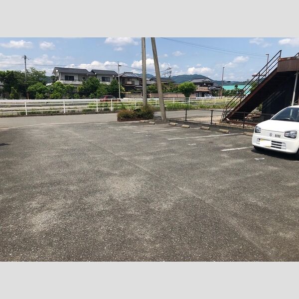 駐車場 (駐車場)