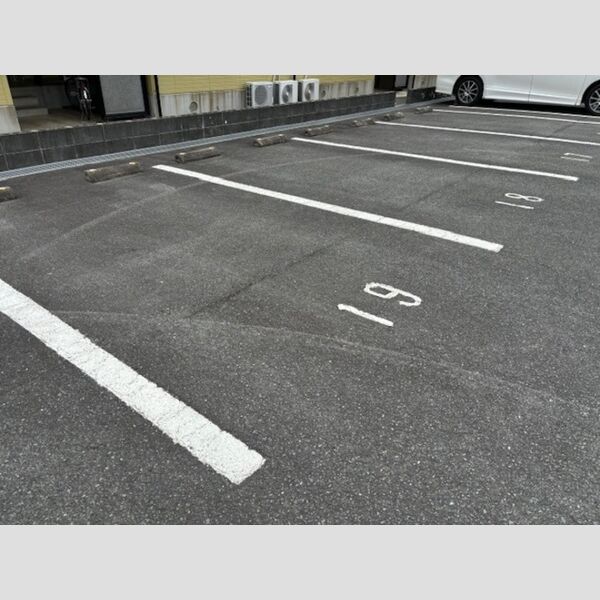 駐車場 (駐車場)