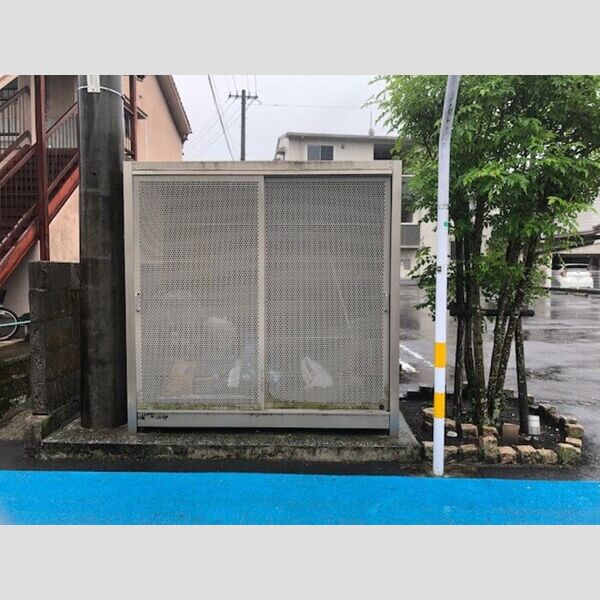 現地周辺 (ゴミ置き場)