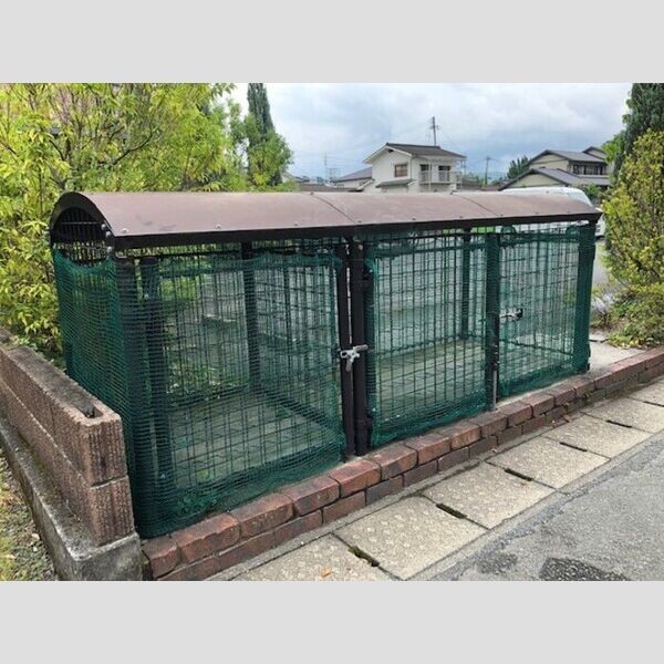 現地周辺 (ゴミ置き場)