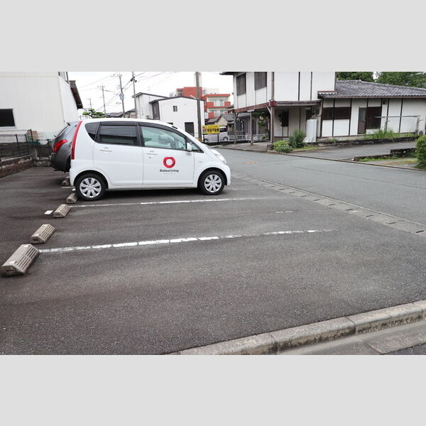 駐車場 (駐車場)