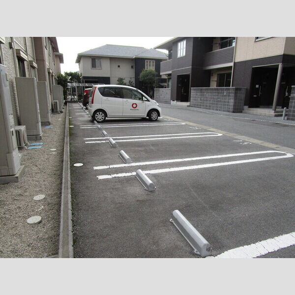 駐車場 (駐車場)