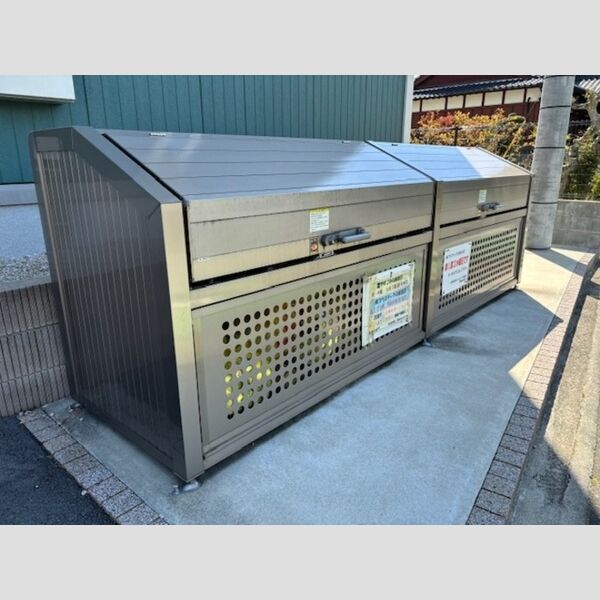 現地周辺 (ゴミ置き場)