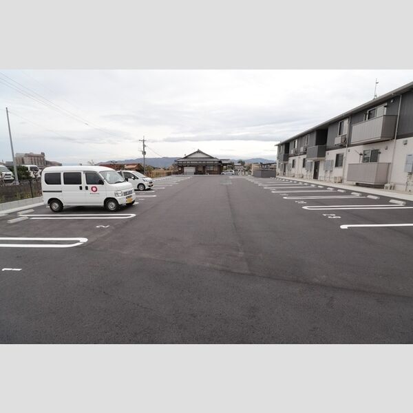 駐車場 (駐車場)