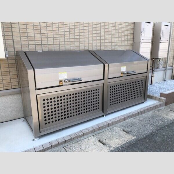 現地周辺 (ゴミ置き場)