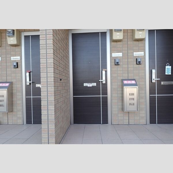 エントランス (エントランス)