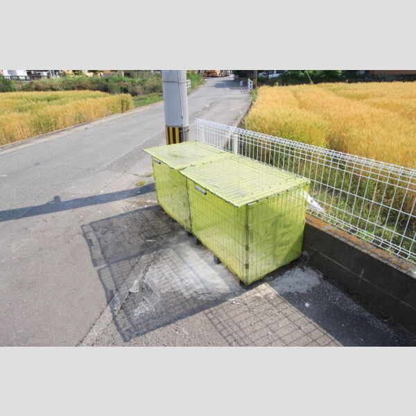 現地周辺 (ゴミ置き場)