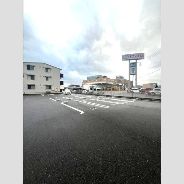 駐車場 (駐車場)